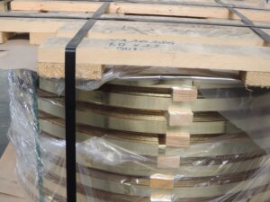 Mosazné svitky a pásky